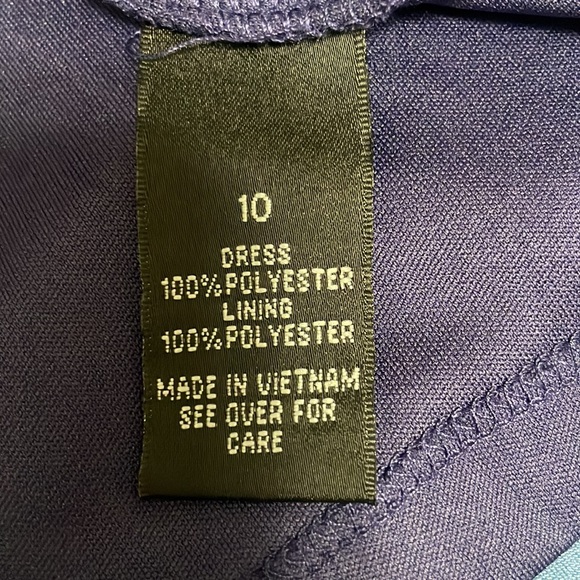 Dress - Picture 7 of 9